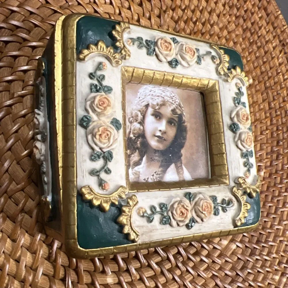 Vintage square picture-holder resin 3D roses trinket box gold felt lining